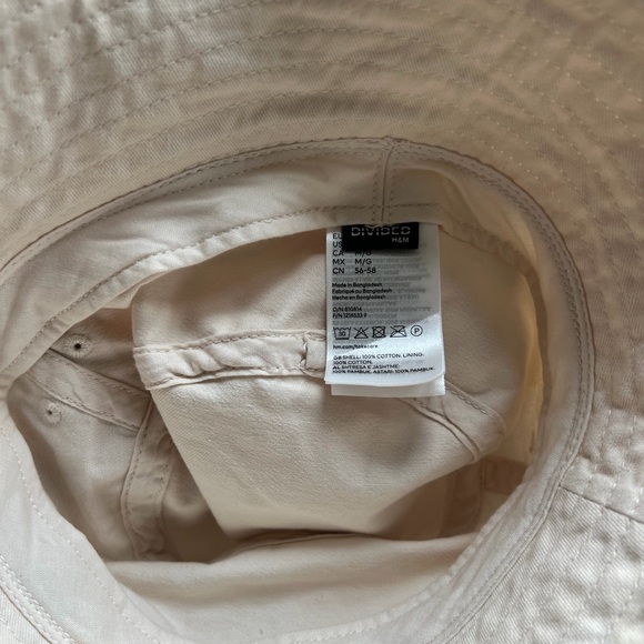 Beige Buckethat - Picture 5 of 6